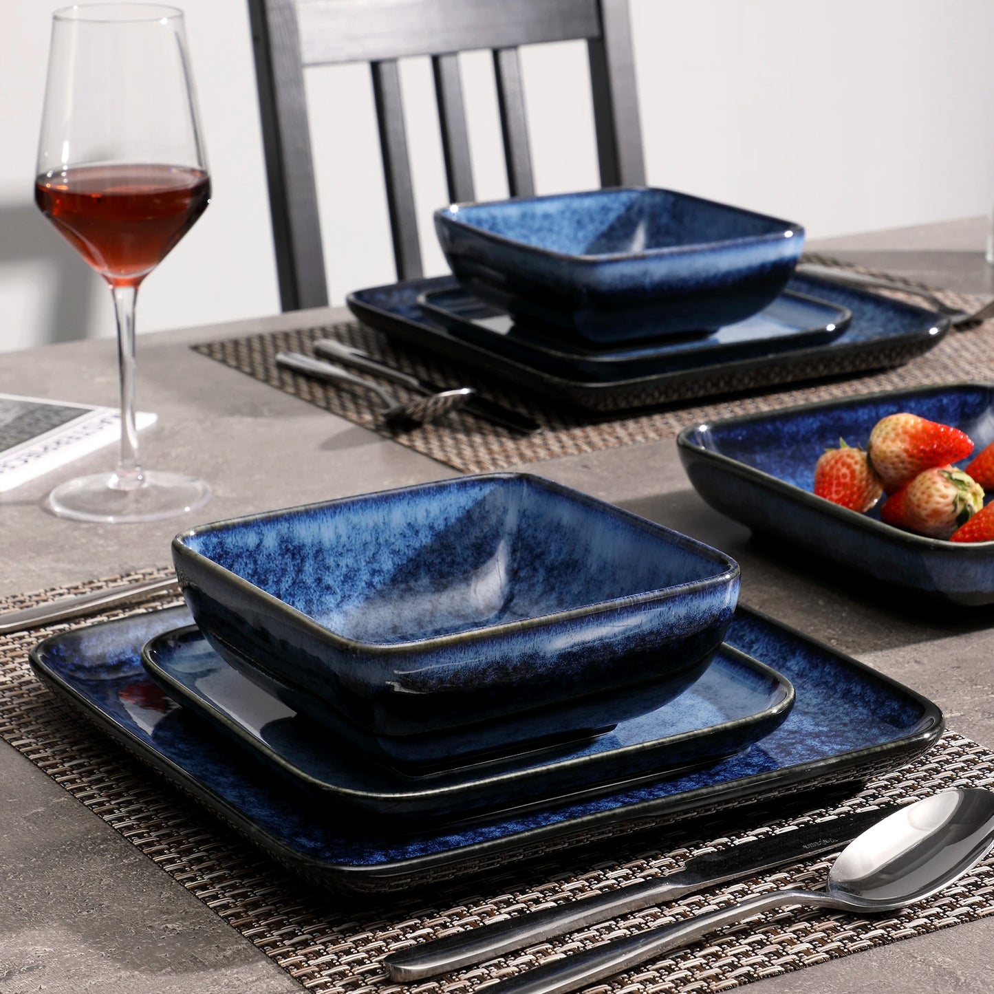 16 Pieces Kitchen Dinnerware Ceramic Crockery Set for 4 Person