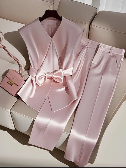 Fashionable, elegant, simple solid color sleeveless romantic date top and trousers