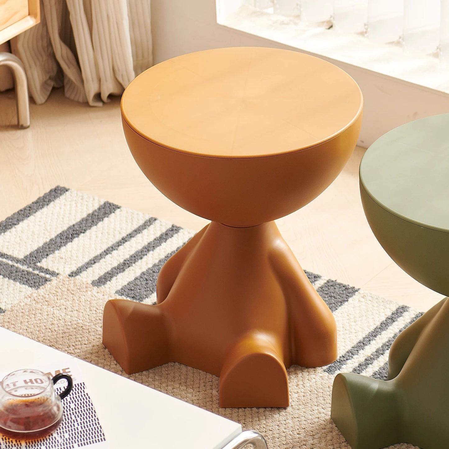 Small flat head coffee table cream style