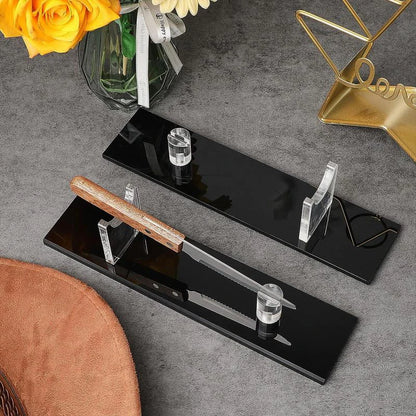 Knives Display With Support Frame