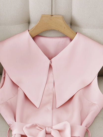 Fashionable, elegant, simple solid color sleeveless romantic date top and trousers